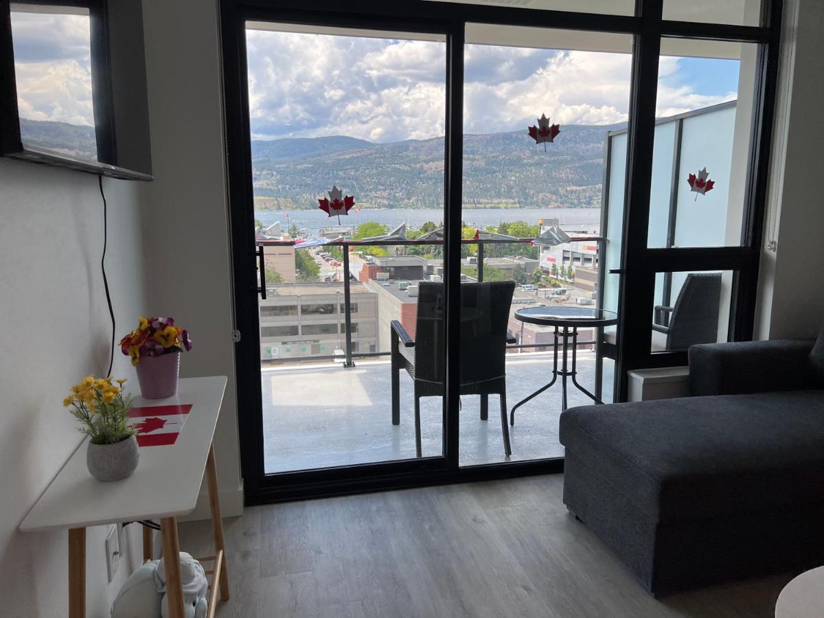 Amazing Brand New Lakeview Condo Downtown Κελόουνα  Εξωτερικό φωτογραφία