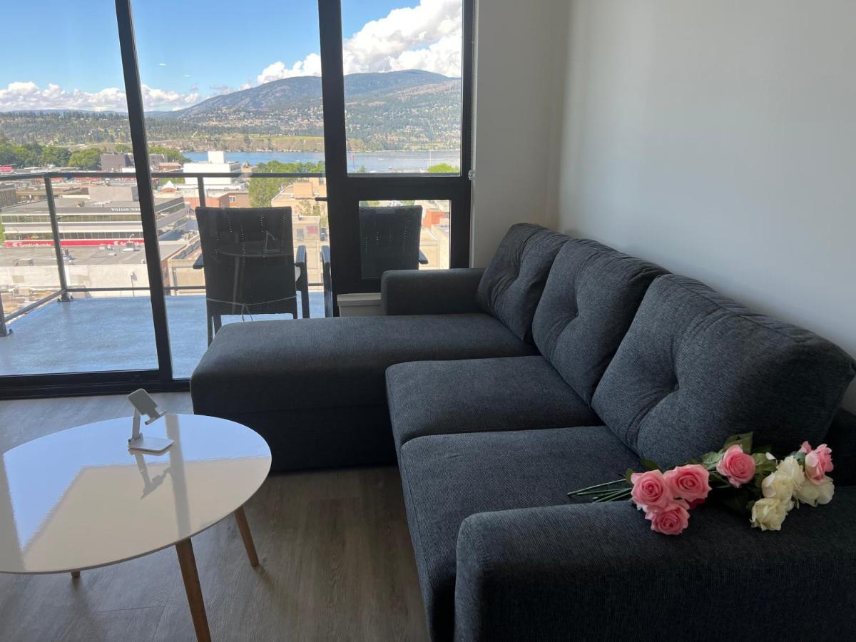 Amazing Brand New Lakeview Condo Downtown Κελόουνα  Εξωτερικό φωτογραφία